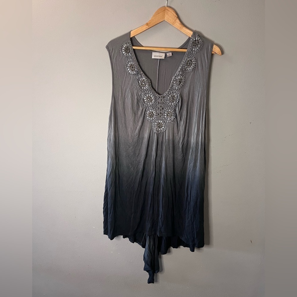 Avenue Sleeveless Blouse V-neck Crochet Trim Rayon Gray Ombré Women’s Size 26/28